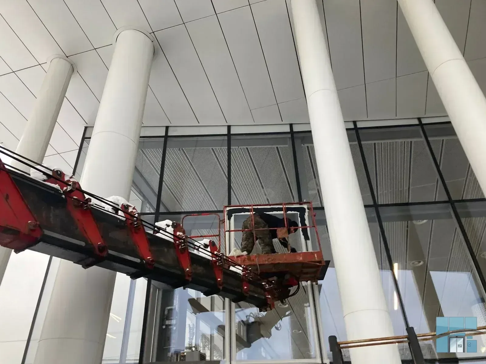 Замена стеклопакета больших размеров — фото